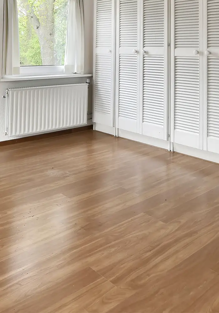 Problems with scratched, dented, or worn floors? We fix them. Our repair services are fast and efficient, ensuring that your floor will be as good as new, with no hassle for you.